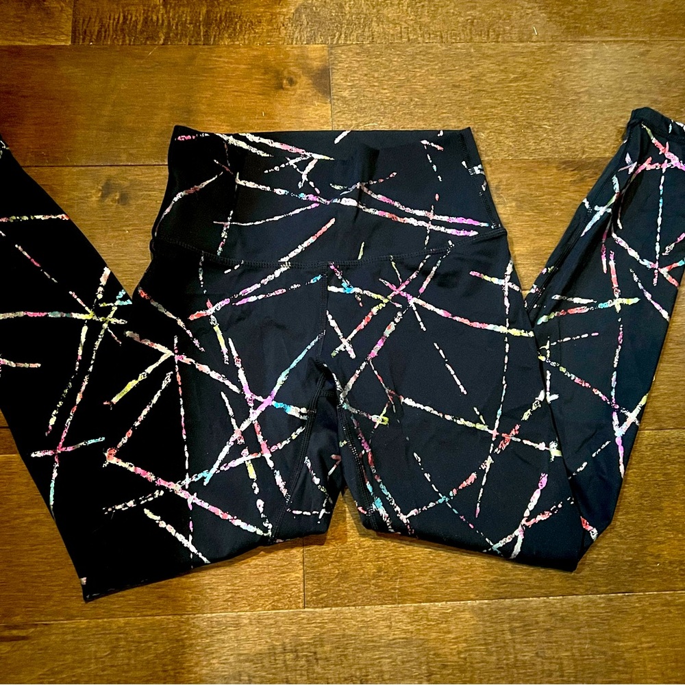 Zyia Abstract Hi Rise 7/8 24” - Size 2 - lots of stretch